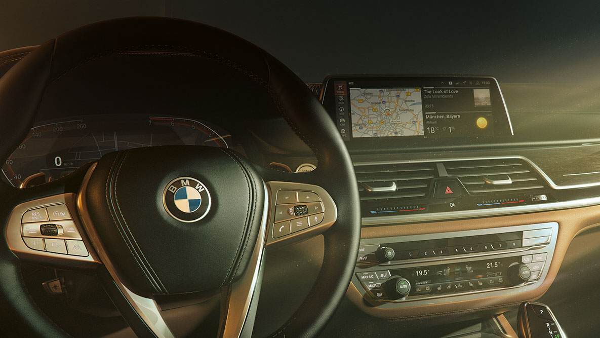BMW 7シリーズ BMWリモート・ソフトウェア・アップグレード BMWリモート・ソフトウェア・アップグレード:インスツルメント・パネルのクローズ・アップ