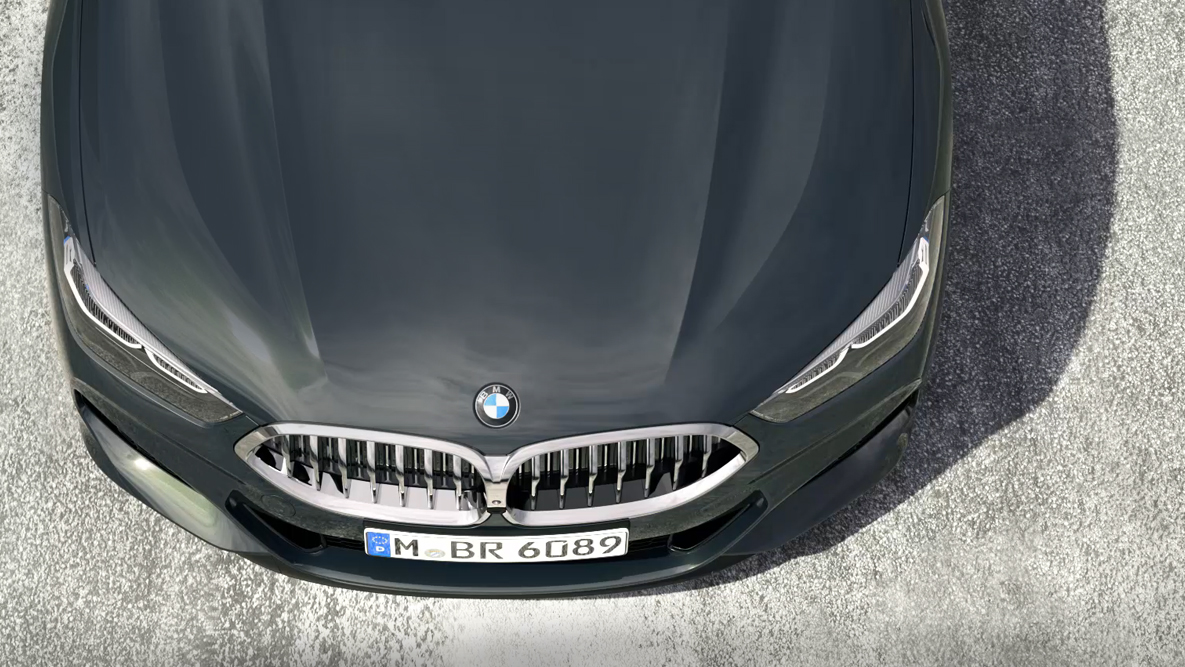 BMW M850i xDrive、前面の鳥瞰ショット、 BMW ツインパワー・ターボ8気筒ガソリン・エンジン。G14 BMW M850i xDrive、前面の鳥瞰ショット、 BMW ツインパワー・ターボ8気筒ガソリン・エンジン。G14