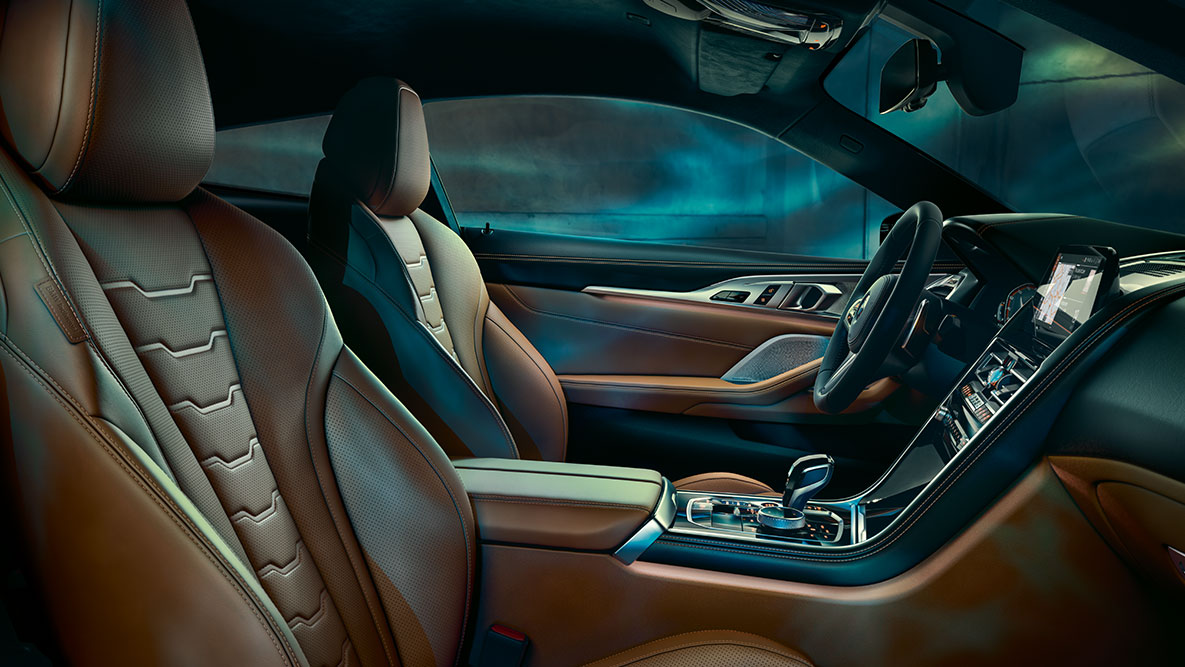 BMW 8シリーズのインテリア。 BMW Individualの装備が施されたBMW 8シリーズ クーペのインテリア。