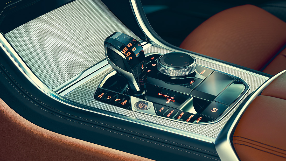 BMW 8シリーズ クーペ、センター・コンソール。 センター・コンソールを中心に据えたBMW 8シリーズ クーペのインテリアのクローズ・アップ。