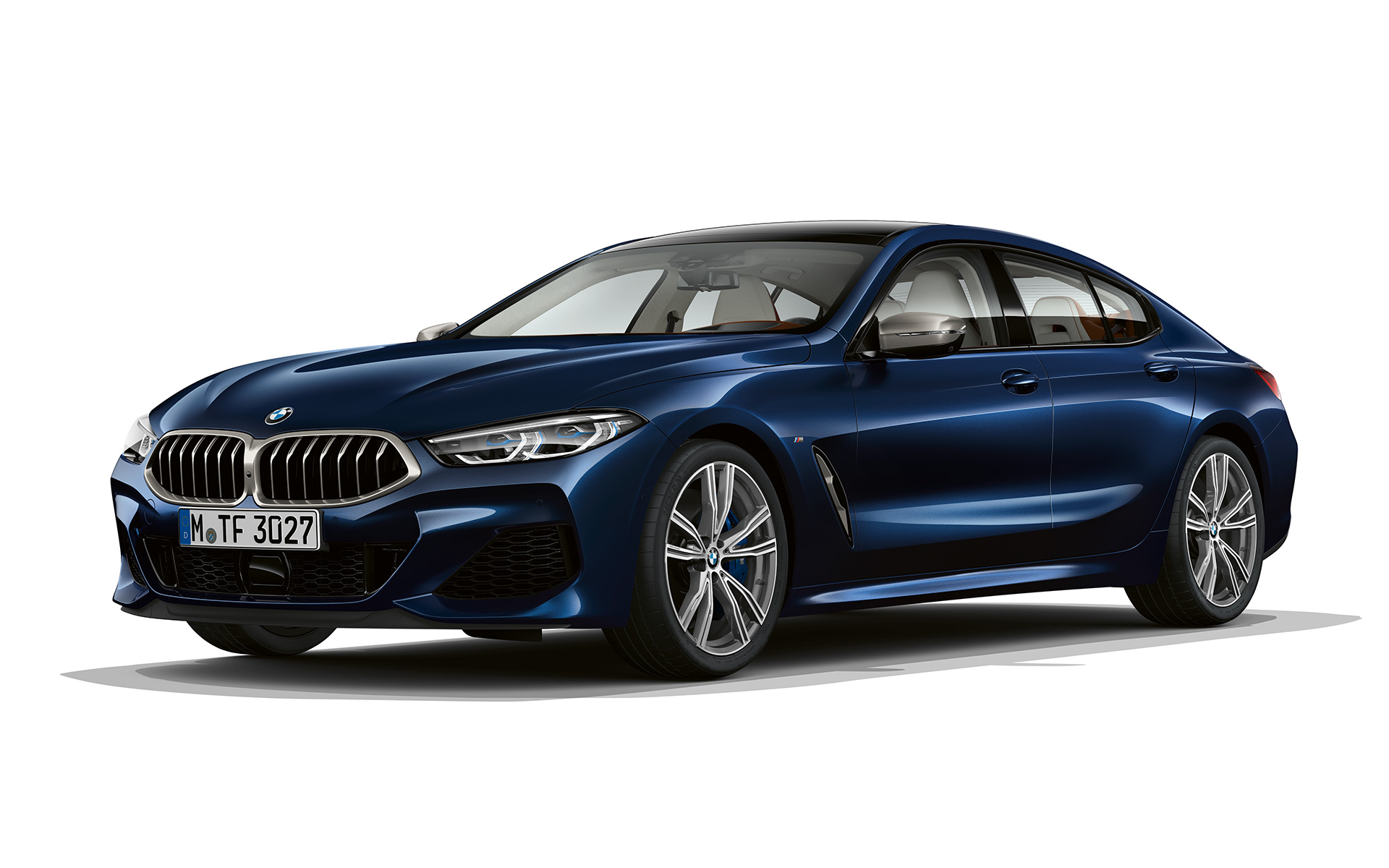 斜め前から見たインディビジュアル・ソフィスティケーション BMW 8 シリーズ グラン クーペ、斜め前から見たインディビジュアル・ソフィスティケーション
