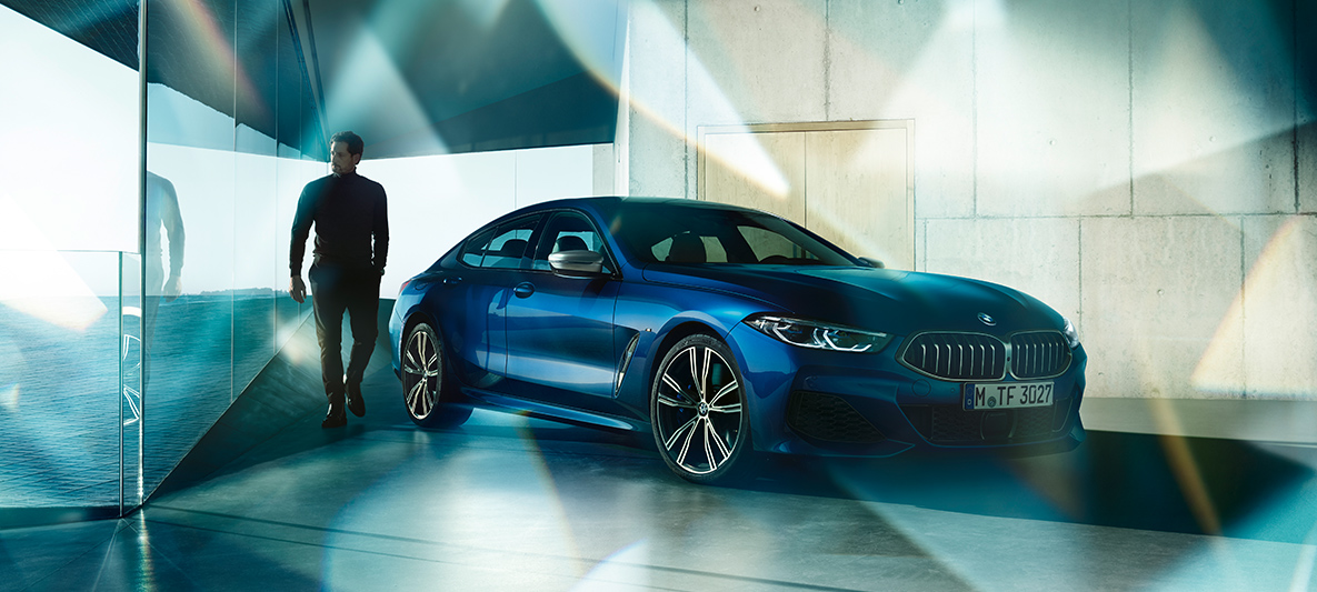 斜め前から見た BMW Individual BMW 8 シリーズ グラン クーペ、斜め前から見た BMW Individual