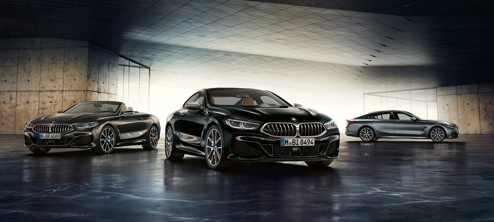 BMW 8シリーズクーペ斜めからのフロントビュー BMW 8シリーズカブリオレ、斜めからのフロントビュー、 BMW 8シリーズグランクーペのサイドビューのイメージ BMW 8シリーズクーペ斜めからのフロントビュー BMW 8シリーズカブリオレ、斜めからのフロントビュー、 BMW 8シリーズグランクーペのサイドビューのイメージ