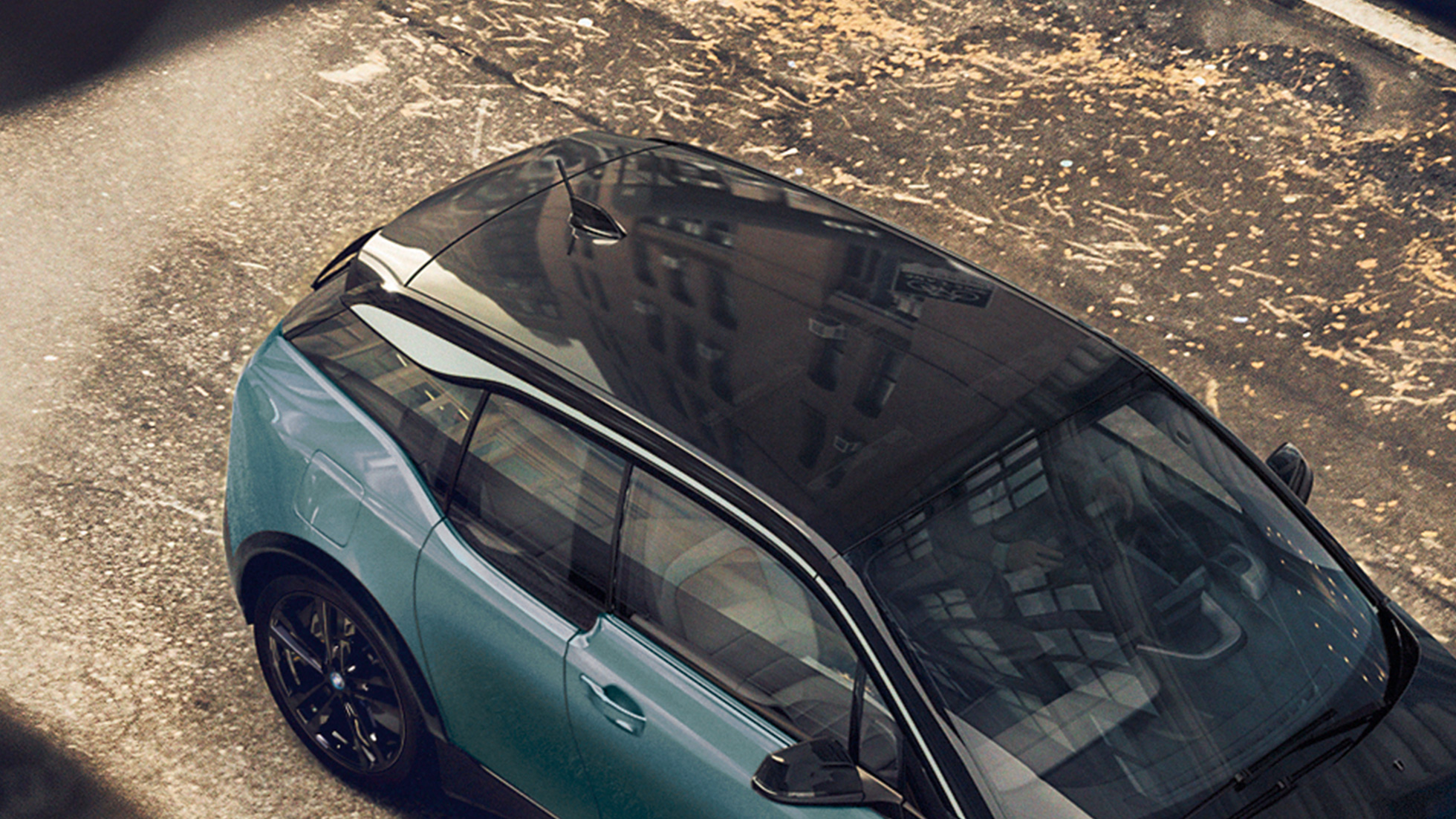 BMW i3 2018 カーボン・ルーフ BMW i3 I01 2018 フカロ・ベージュ フローズン・グレー・メタリック・ハイライト付 上空からのビュー カーボン・ルーフ