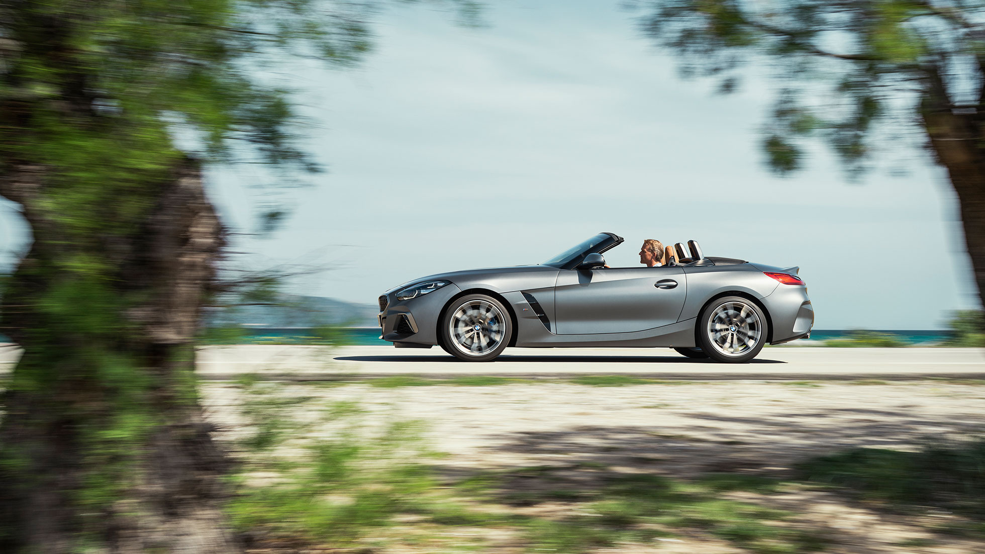 エクステリア BMW Z4 M40i G29 BMW Z4ロードスターM40i G29 2019 カブリオレ BMW Individual フローズン・グレー・メタリック サイド・ビュー