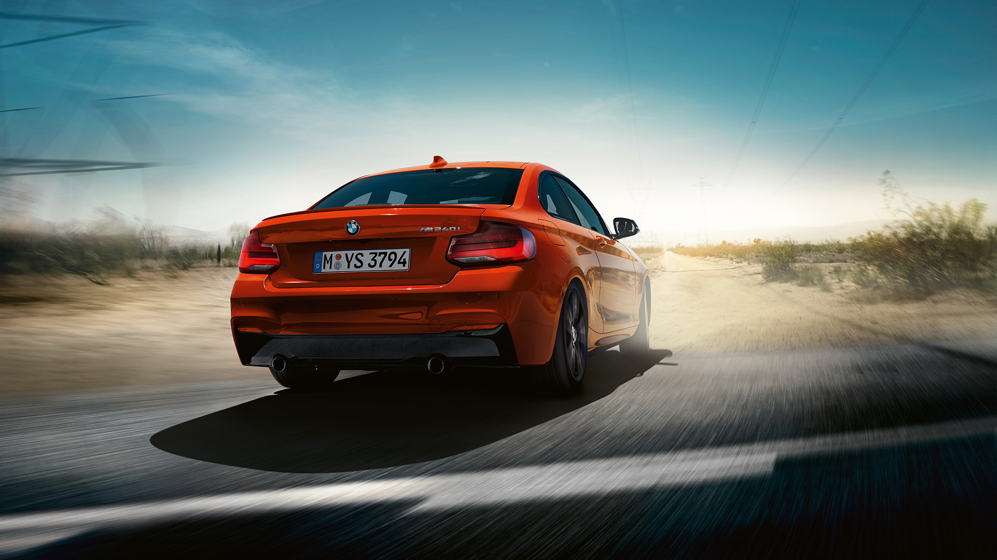 BMW M240iクーペのシャシー F22 BMW M240iクーペ F22 2017サンセット・オレンジ・メタリックのシャシー