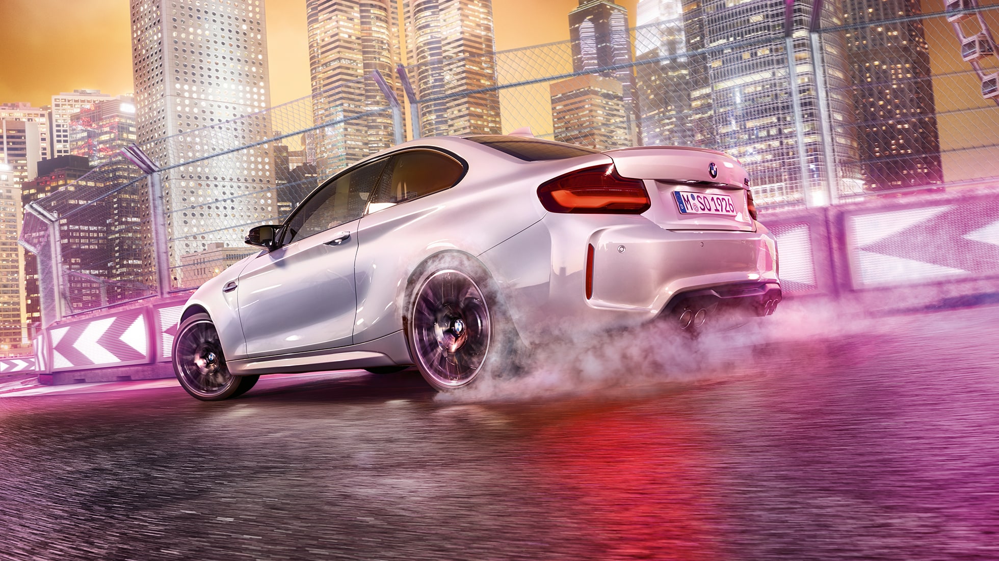 BMW M2 Competition F87の車両デザイン BMW M2 Competition F87 2018ホッケンハイム・シルバー・メタリックの車両デザイン - 斜めからのリヤ・ビュー