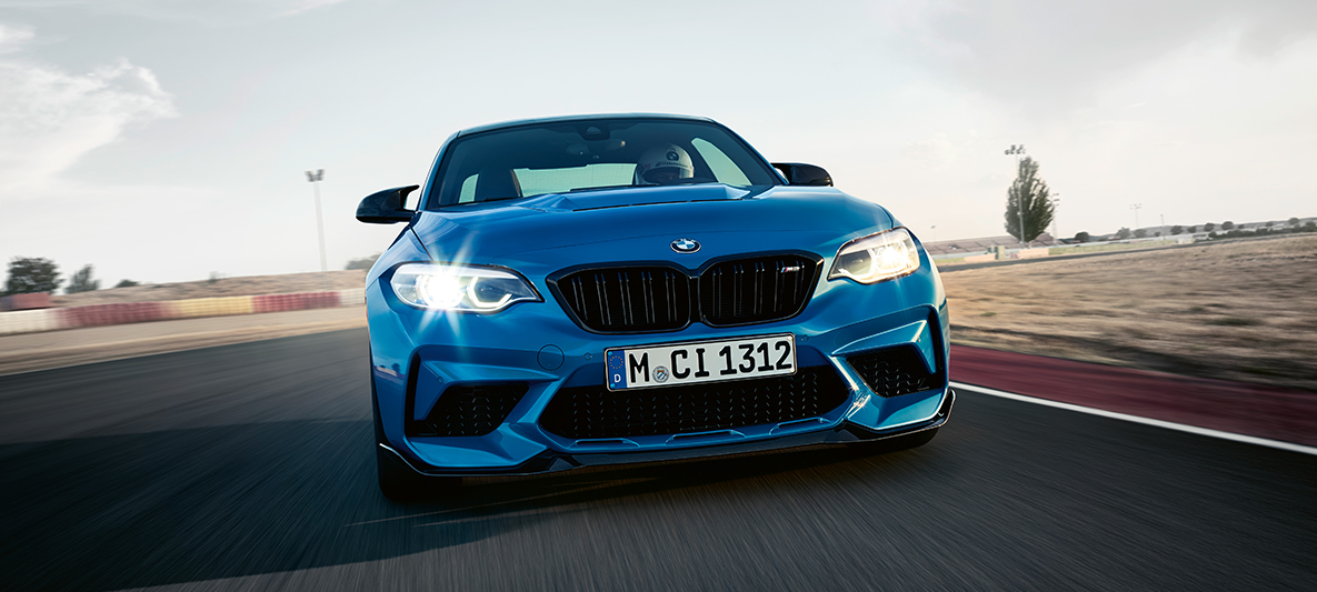 BMW M2 CSのデザイン F87 BMW M2 CS F87ミサノ・ブルー・メタリックのフロント・ビュー – デザイン