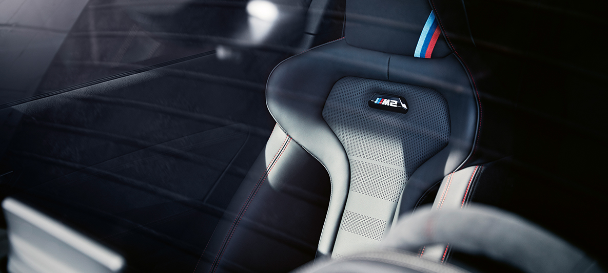 BMW M2 CSのスポーツ・シート F87 BMW M2 CS F87ミサノ・ブルー・メタリックのディテール・ビュー - スポーツ・シート