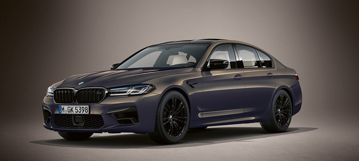BMW Individual BMW M5 セダン F90 LCI フェイスリフト 2020 アルバイト・グレー・メタリック 斜めからのフロント・ビュー BMW Individual BMW M5 セダン F90 LCI フェイスリフト 2020 アルバイト・グレー・メタリック 斜めからのフロント・ビュー