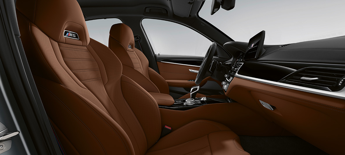 BMW Individual BMW M5 セダン F90 LCI フェイスリフト 2020 BMW Individual フル・レザー・トリム メリノ トリュフ/ブラック インテリア BMW Individual BMW M5 セダン F90 LCI フェイスリフト 2020 BMW Individual フル・レザー・トリム メリノ トリュフ/ブラック インテリア