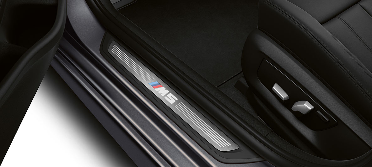 M5ロゴ付きドア・シル・プレート BMW M5 F90 LCI フェイスリフト 2020 インテリア M5ロゴ付きドア・シル・プレート BMW M5 F90 LCI フェイスリフト 2020 インテリア