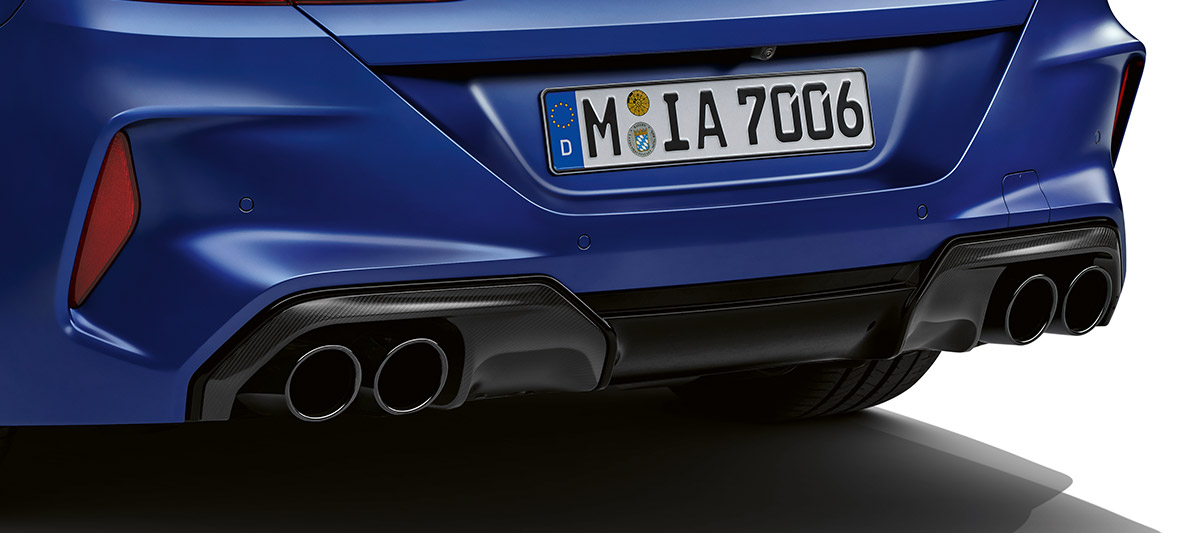 カーボン製リアエプロン。 BMW M8 コンペティションクーペ、Mカーボンエクステリアパッケージのリアエプロン。