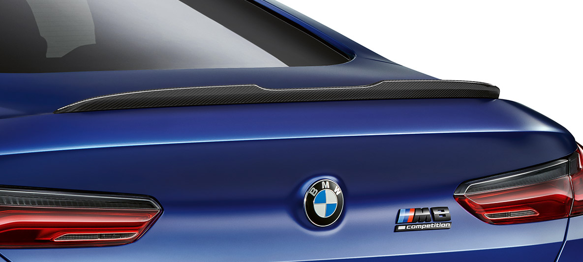 カーボン製リアスポイラー。 BMW M8 コンペティションクーペ、Mカーボンエクステリアパッケージのリアスポイラー。