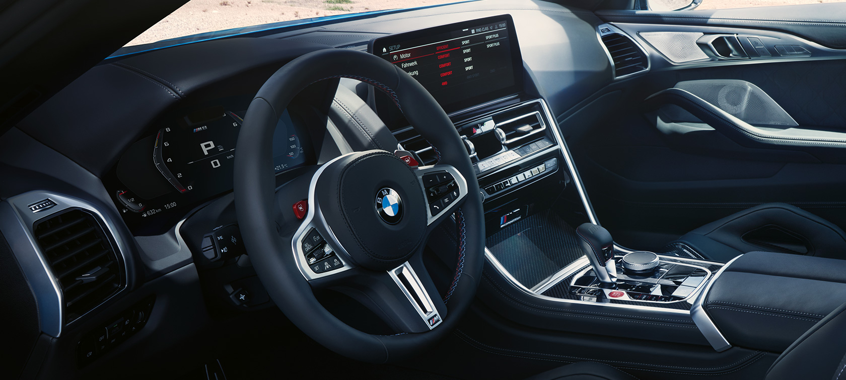 Mレザー・ステアリング・ホイール BMW M8 Competition クーペ F92 LCI フェイスリフト 2022 コックピット BMW M8 Competition クーペ F92 LCI フェイスリフト 2022 コックピット コントロール・ディスプレイ Mレザー・ステアリング・ホイール