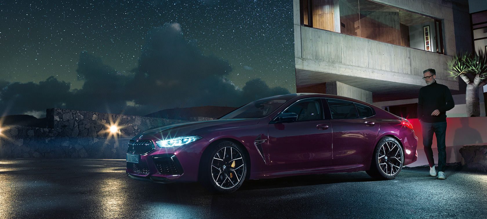 BMW M8 グラン クーペ Competition BMW M8 グラン クーペ Competition 2020 F93 BMW Individual アメトリン・メタリックのスリークォーター・サイド・ビュー