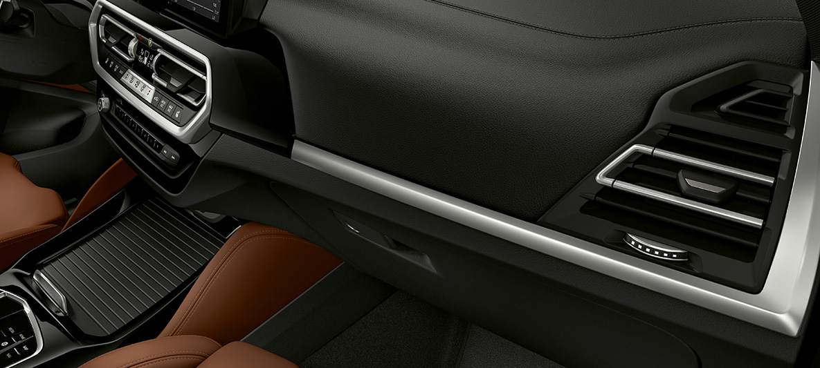 BMW Individualインテリア・トリム BMW X3 M F97 LCI フェイスリフト 2021 BMW Individualインスツルメント・パネルのピアノ・ブラック・インテリア・トリム BMW X3 M F97 LCI フェイスリフト 2021