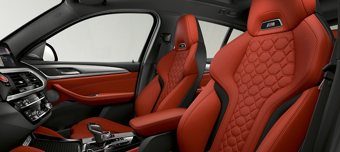 BMW X4 M、 Sakhirオレンジ「メリノ」レザーのスポーツ・シート。F98 BMW X4 M、インテリア、 Sakhirオレンジ「メリノ」レザーのスポーツ・シート。F98