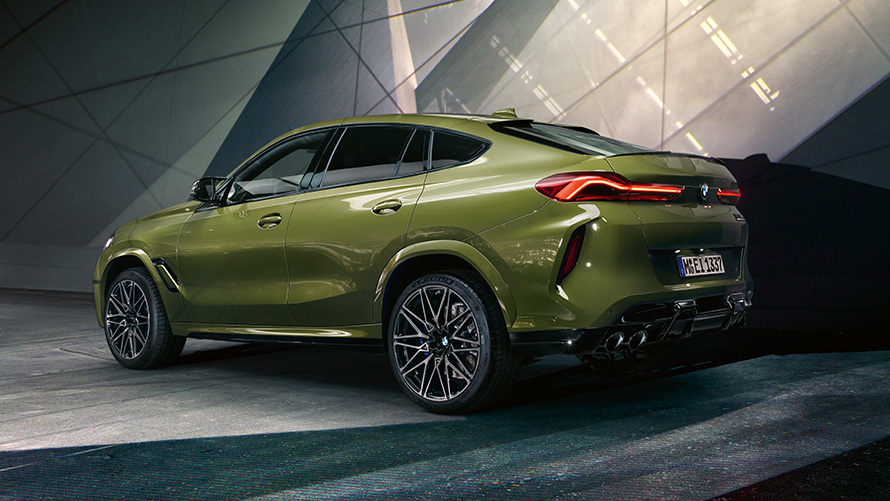 BMW X6 M Competition F96、主要諸元 BMW X6 M Competition F96 2020、主要諸元、斜めからのリヤ・ビュー