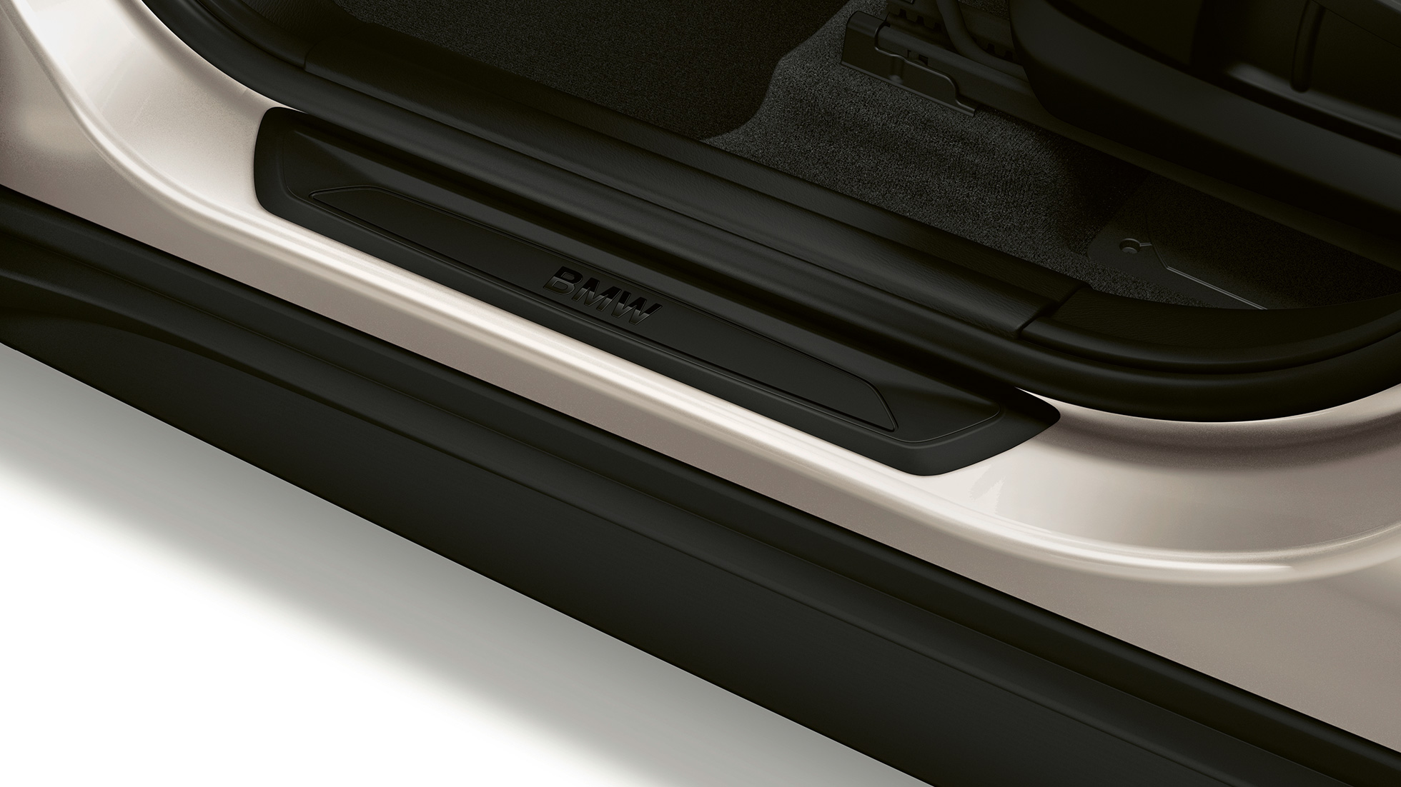 BMW X1、Advantageモデル、ドア・シル F48 BMW X1、Advantageモデル、サイドショット、ドア・シルのクローズアップ F48