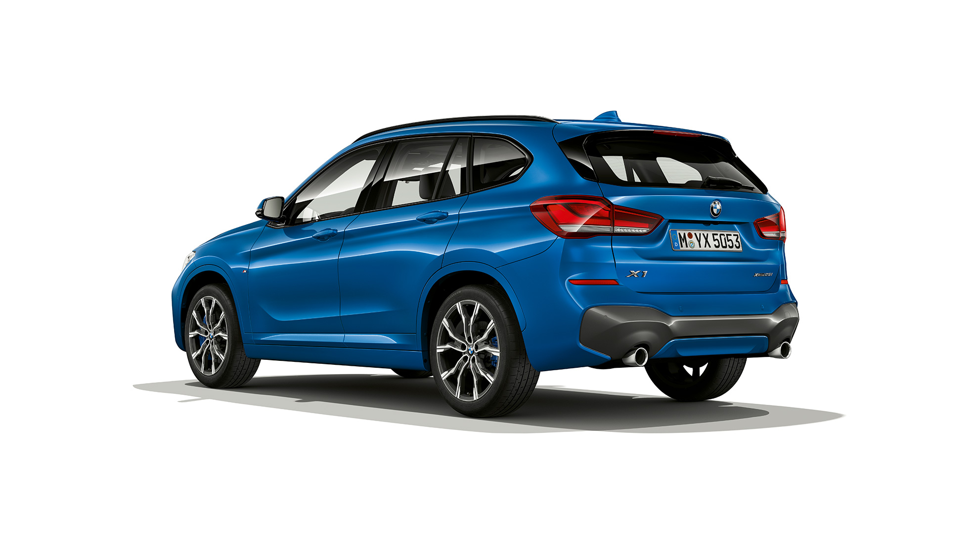 BMW X1、M Sportモデル、4分の3リヤショット F48 BMW X1、M Sportモデル、スタジオでの4分の3リヤショット F48