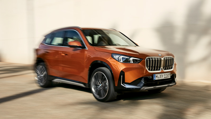 BMW X1 U11用キドニーグリル シルバー新品