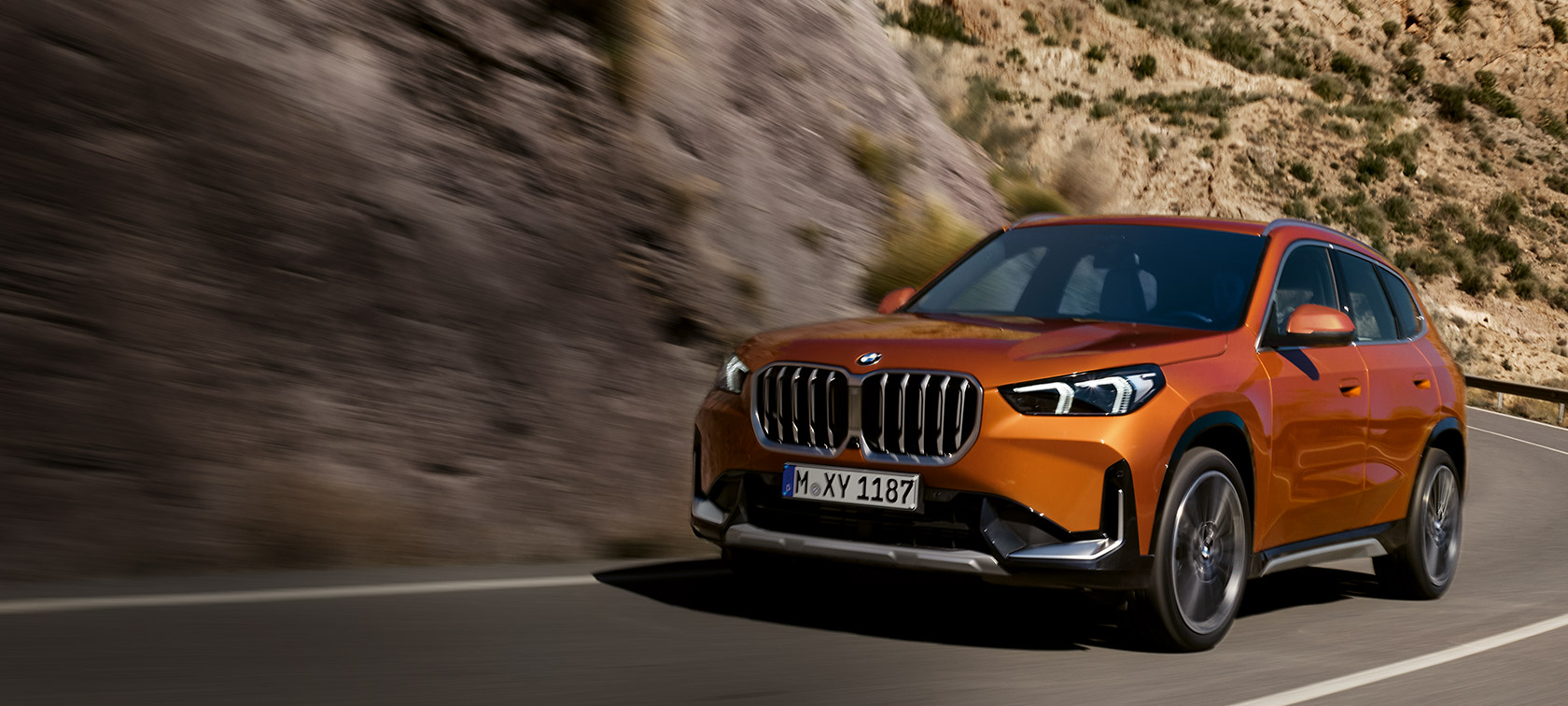 BMW X1 U : モデル、主要諸元および価格   BMW.co.jp