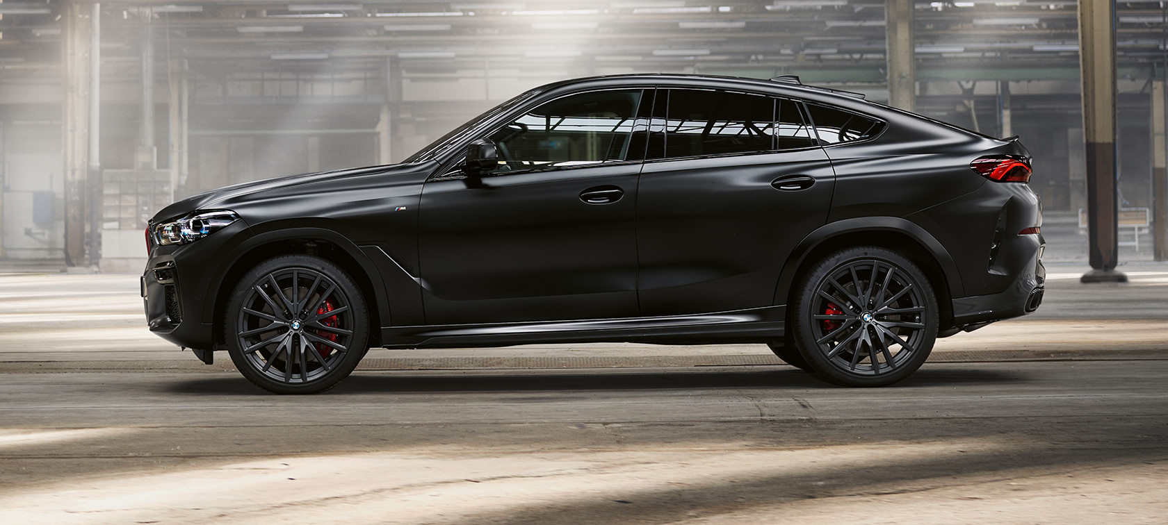 BMW X6 ブラック・バーミリオン・エディション G06 2021 BMW X6 ブラック・バーミリオン・エディション G06 2021