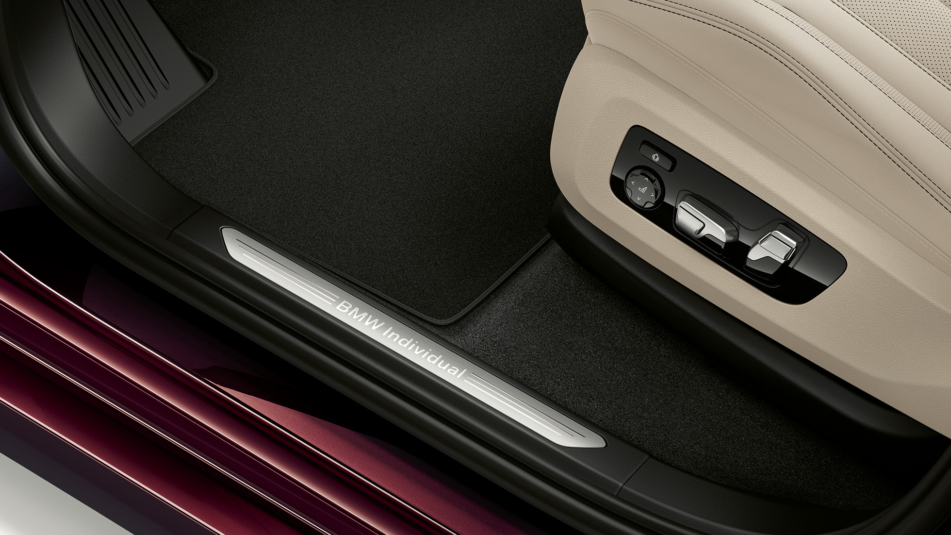 BMW X7、M Sport パッケージの内張りデザイン G07 M Sport パッケージ仕様 BMW X7 の内張りデザインのクローズアップ G07