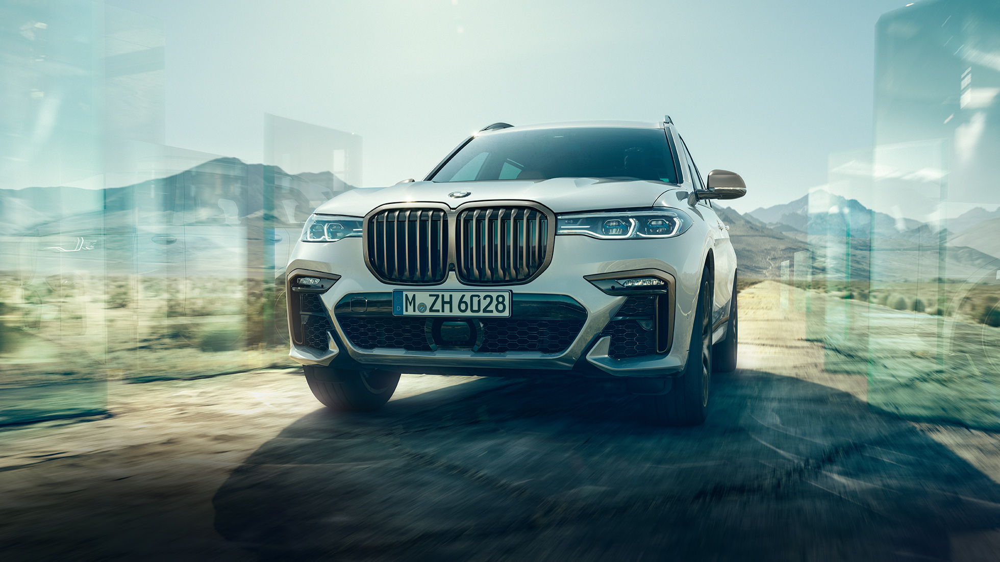 BMW X7 エクステリア、斜めローアングルからの写真 G07 BMW X7 エクステリア――フロントの斜めローアングルからの写真 G07