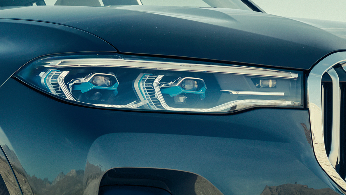 BMW レーザー・ライト G07 BMW レーザー・ライト――BMW X7 フロントのスリークォータービューからのクローズアップ。G07