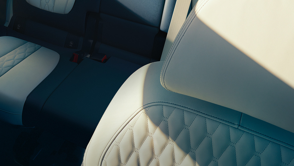 BMW X7 レザーデザイン G07 「メリノ」レザーによるレザーデザインのクローズアップ。 G07