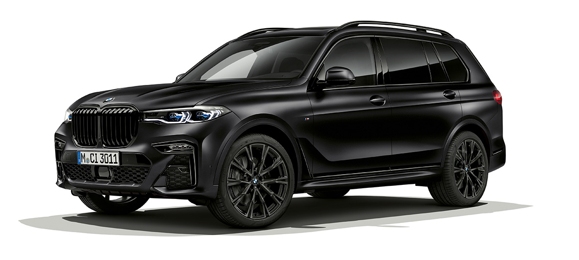 BMW Individualフローズン・ブラック・メタリック BMW X7 Edition G06 2019 BMW Individualフローズン・ブラック・メタリック BMW X7 G06 2019 斜めからのフロント・ビュー