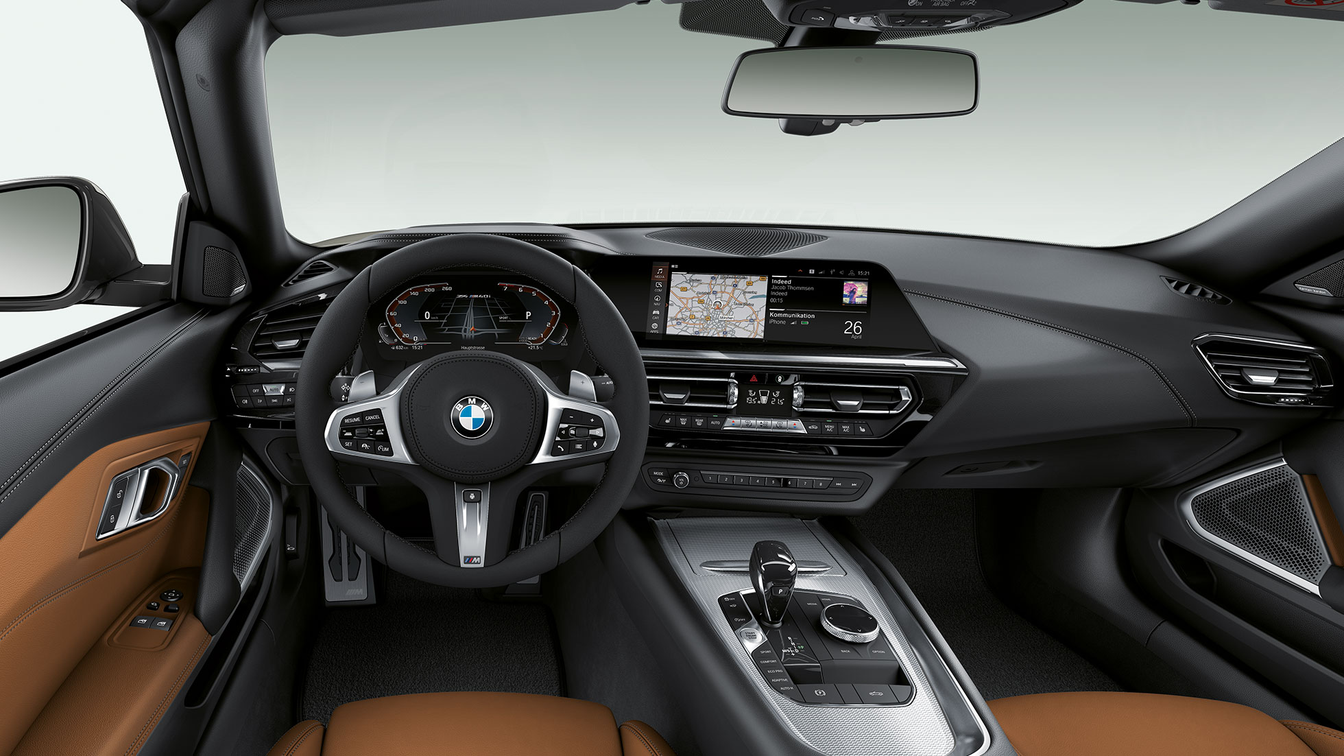BMW Z4 ロードスター M40i G29 BMW Z4 ロードスター M40i、ステアリング・ホイールとドライバーの場所 G29