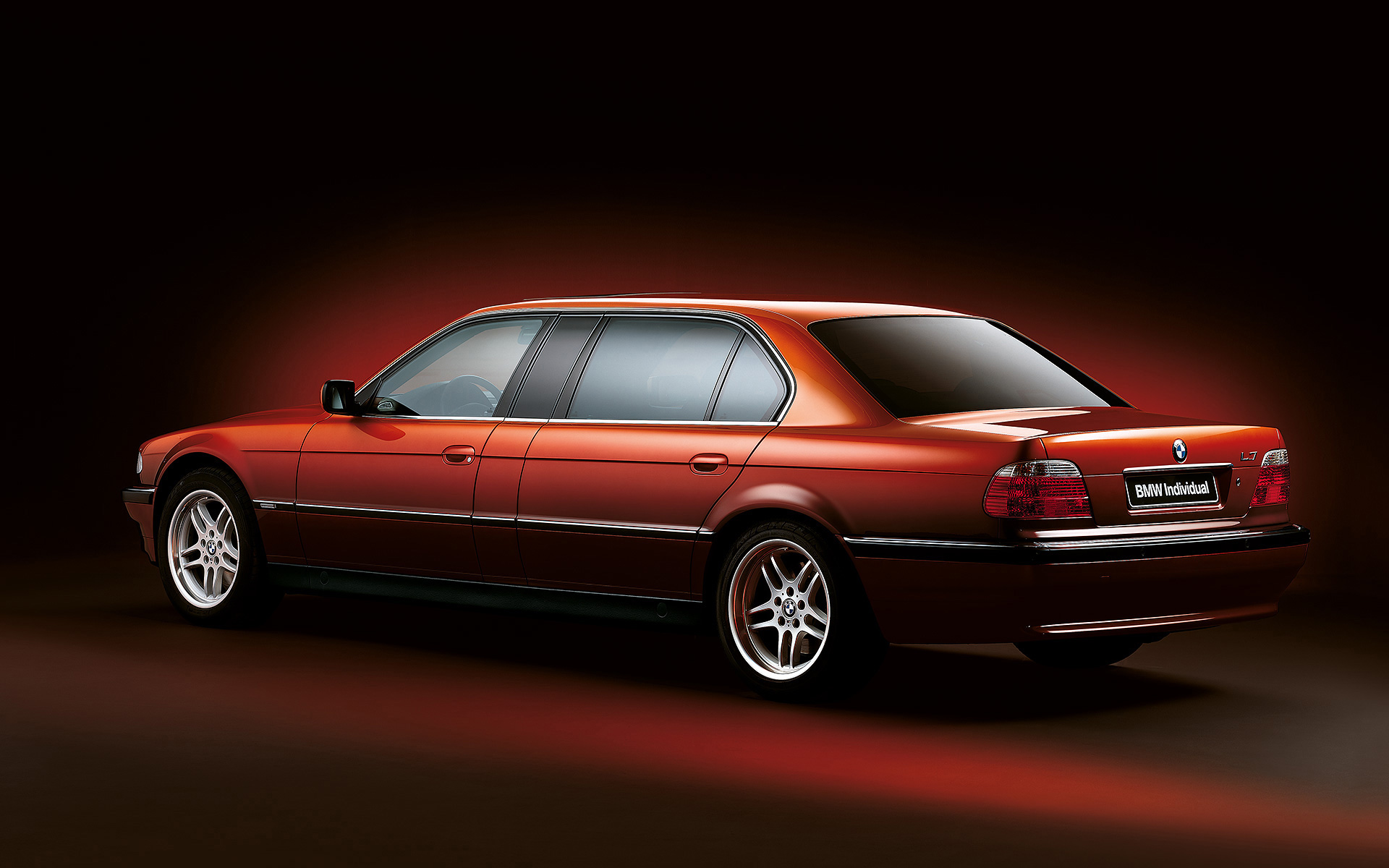 BMW Individual 750iLA L7 カール・ラガーフェルド E32 1992 斜めからのリヤ・ビュー BMW Individual 750iLA L7 カール・ラガーフェルド E32 1992 斜めからのリヤ・ビュー