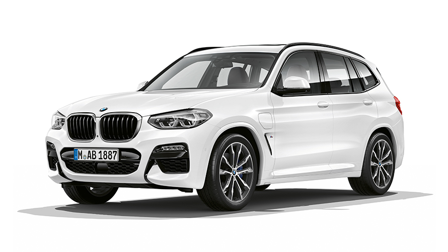 BMW X3 xDrive30e フロントビュー BMW X3 xDrive30e フロントビュー