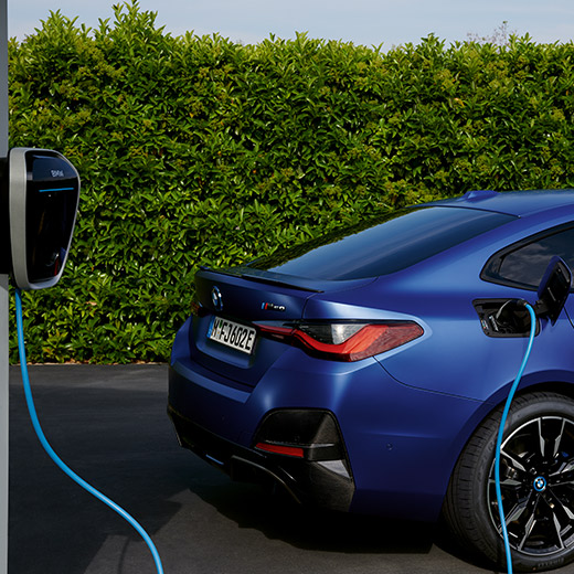 BMW純正の家庭用充電器、BMWウォールボックス
