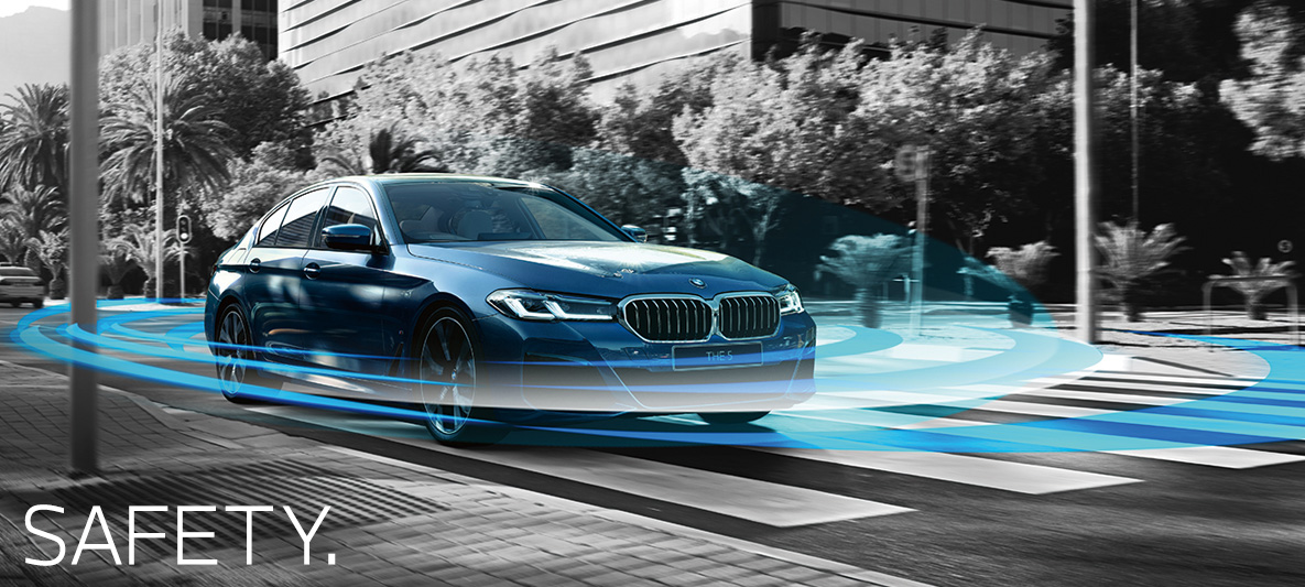 これからのセーフティをリードする。安心のBMW 360 °SAFETYを標準装備。 これからのセーフティをリードする。安心のBMW 360 °SAFETYを標準装備。