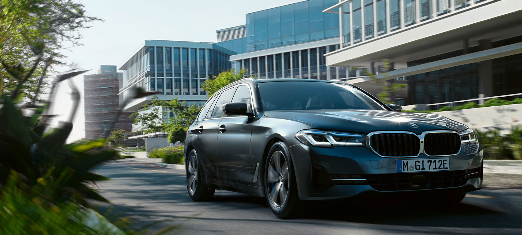 Bmw 5シリーズ セダン モデル紹介 Bmw Co Jp