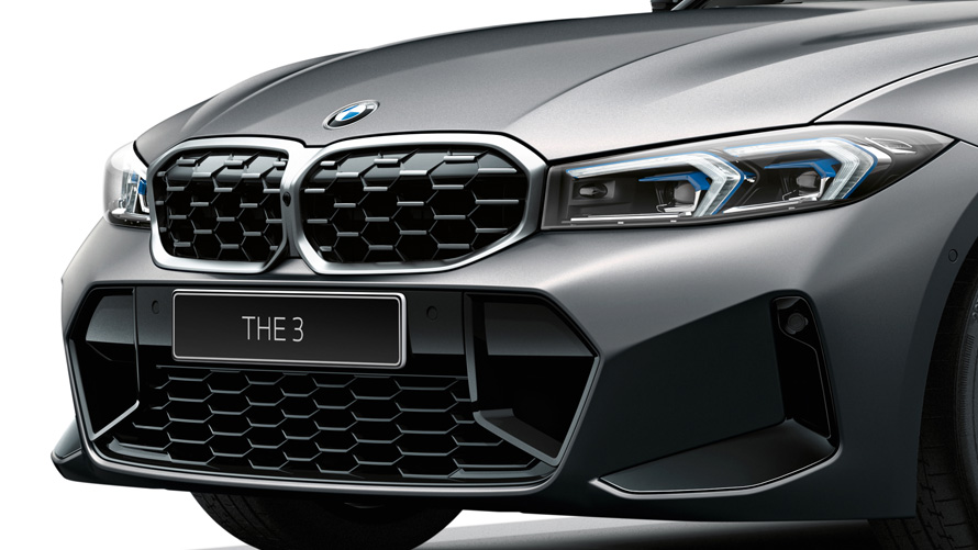 BMW M340i xDrive セダン G20 メッシュ・デザインのキドニー・グリル フロント・ビュー
