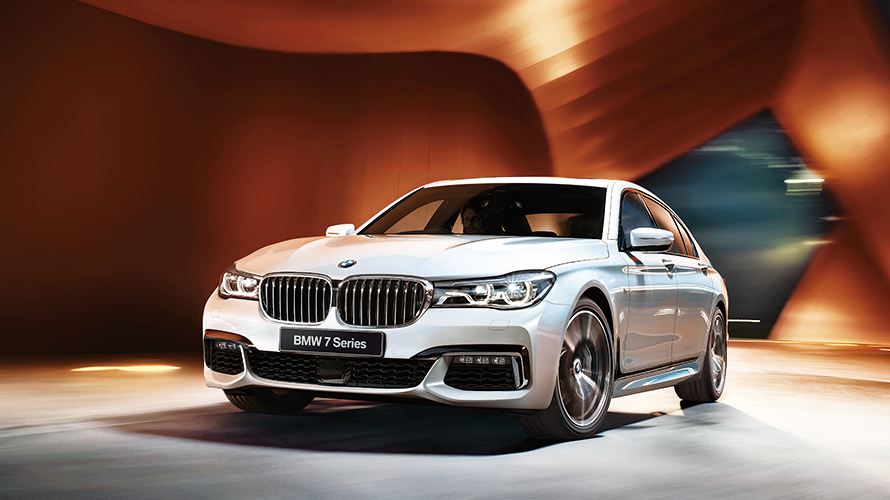 【 Driving Check Point 】 □ 力強くしなやかな走り| □ BMWレーザー・ライト| □ 走行快適性を高めるエグゼクティブ・ドライブ・プロ| □ BMWジェスチャー・コントロール| □ さらなる進化を遂げたドライビング・アシスト・プラス 【 Driving Check Point 】 □ 力強くしなやかな走り| □ BMWレーザー・ライト| □ 走行快適性を高めるエグゼクティブ・ドライブ・プロ| □ BMWジェスチャー・コントロール| □ さらなる進化を遂げたドライビング・アシスト・プラス