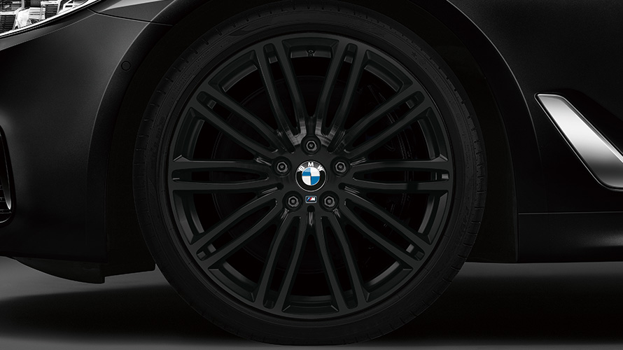 BMW 5 SERIES BLACKOUT. BMW 5 SERIES BLACKOUT.