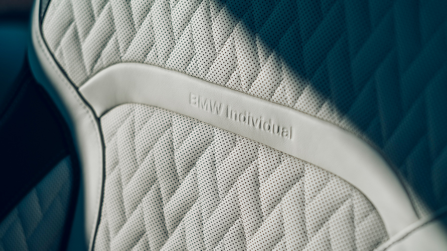 BMW 7シリーズ “PURE METAL EDITION” BMW 7シリーズ “PURE METAL EDITION”