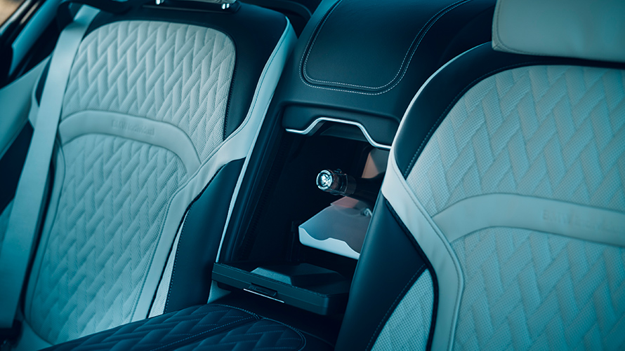 BMW 7シリーズ “PURE METAL EDITION” BMW 7シリーズ “PURE METAL EDITION”