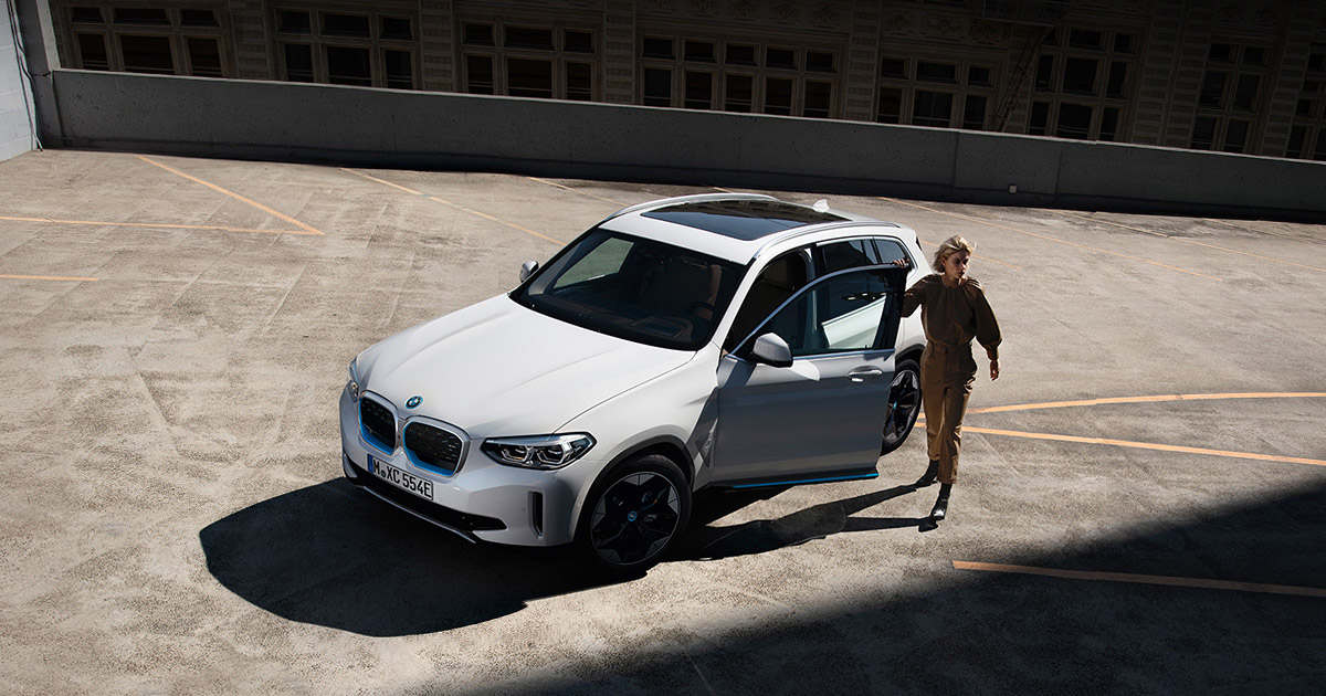 【公式】THE iX3 – BMW eモビリティ初の完全な電動SAV。