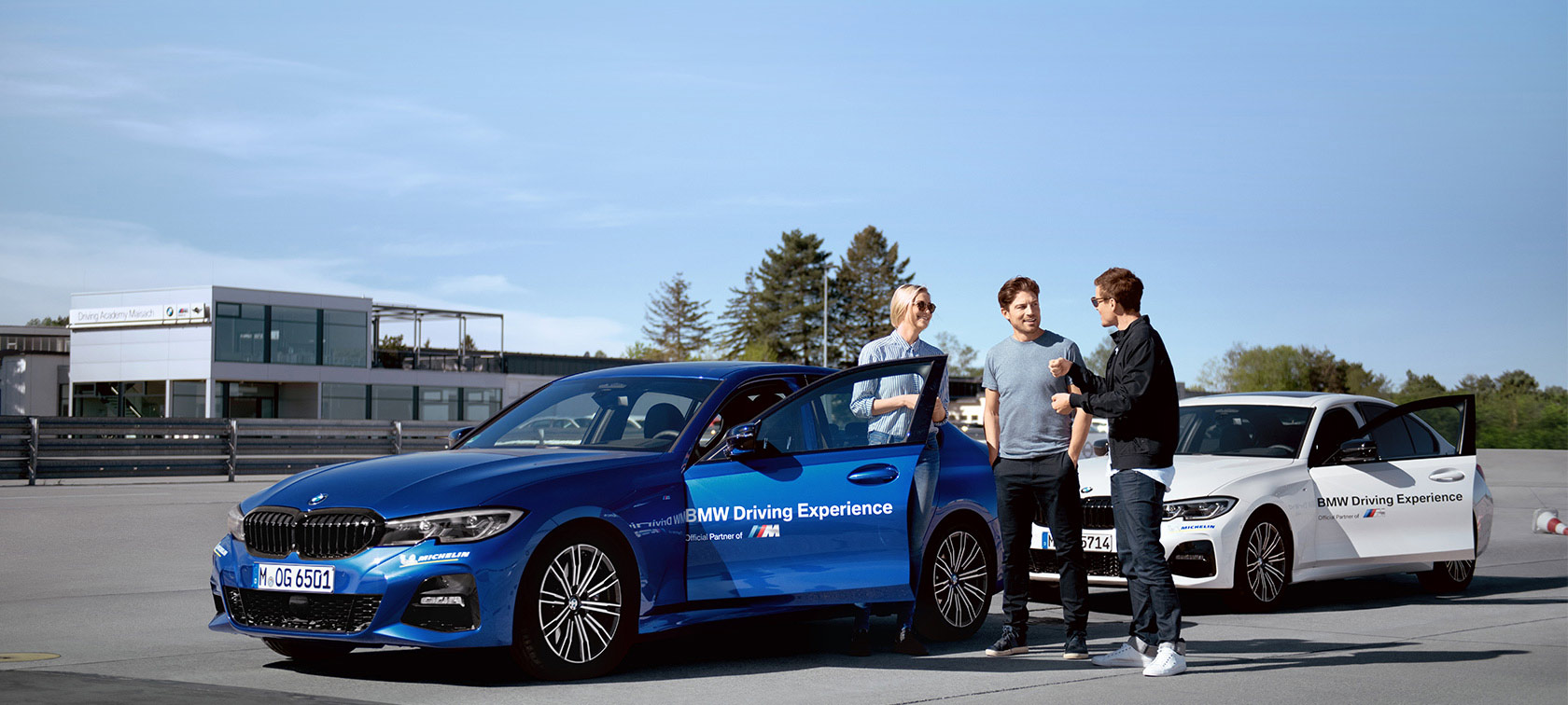 BMW DRIVING EXPERIENCE. BMW DRIVING EXPERIENCE.