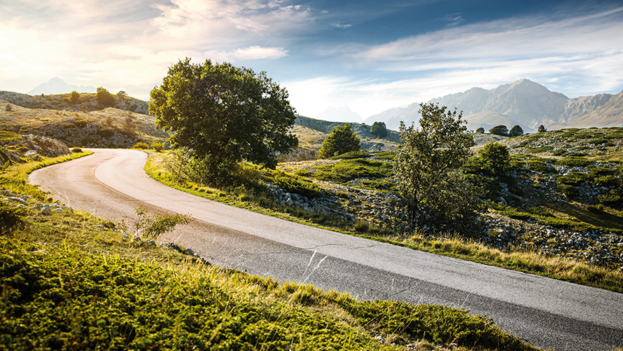 走りも環境性能も、新しい時代へ。