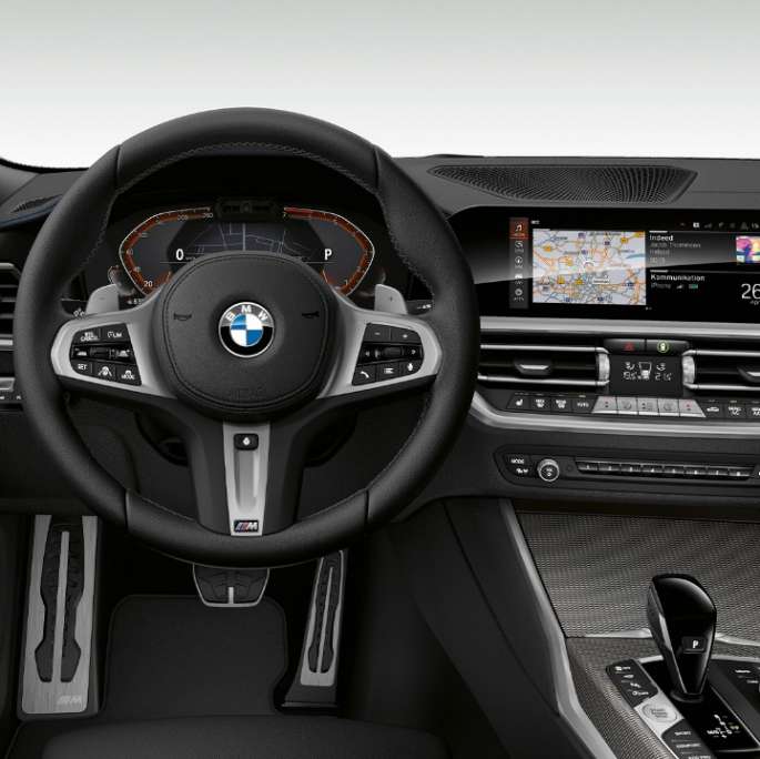 BMW 3シリーズ セダン M Sport、コックピット。 BMW 3シリーズ セダン M Sport、コックピット正面のクローズ・アップ。