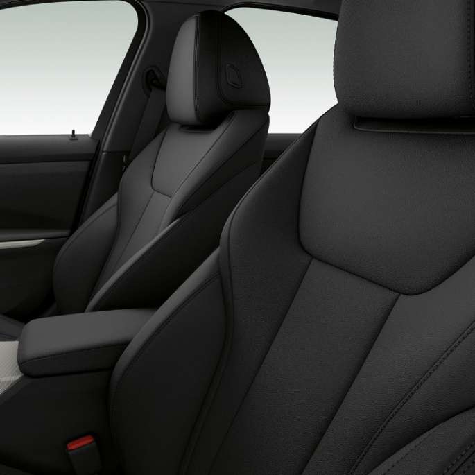 BMW 3シリーズ セダン Advantageフロント・シート。 BMW 3シリーズ セダン Advantageフロント・シート、サイドのクローズ・アップ。
