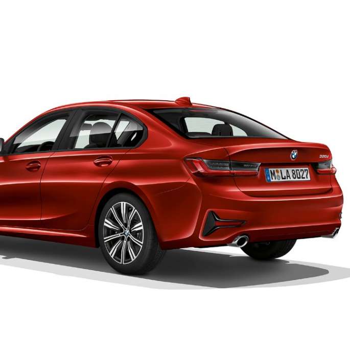 BMW 3シリーズ セダン Advantage、リヤ・ビュー。 BMW 3シリーズ セダン Advantage、スリークォーター・リヤ・ビュー。